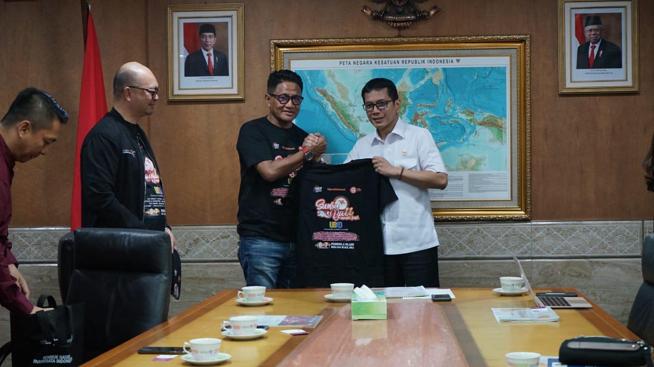 Pertemuan Gabungan Industri Pariwisata Indonesia dengan Menteri Pariwisata dan Ekonomi Kreatif.