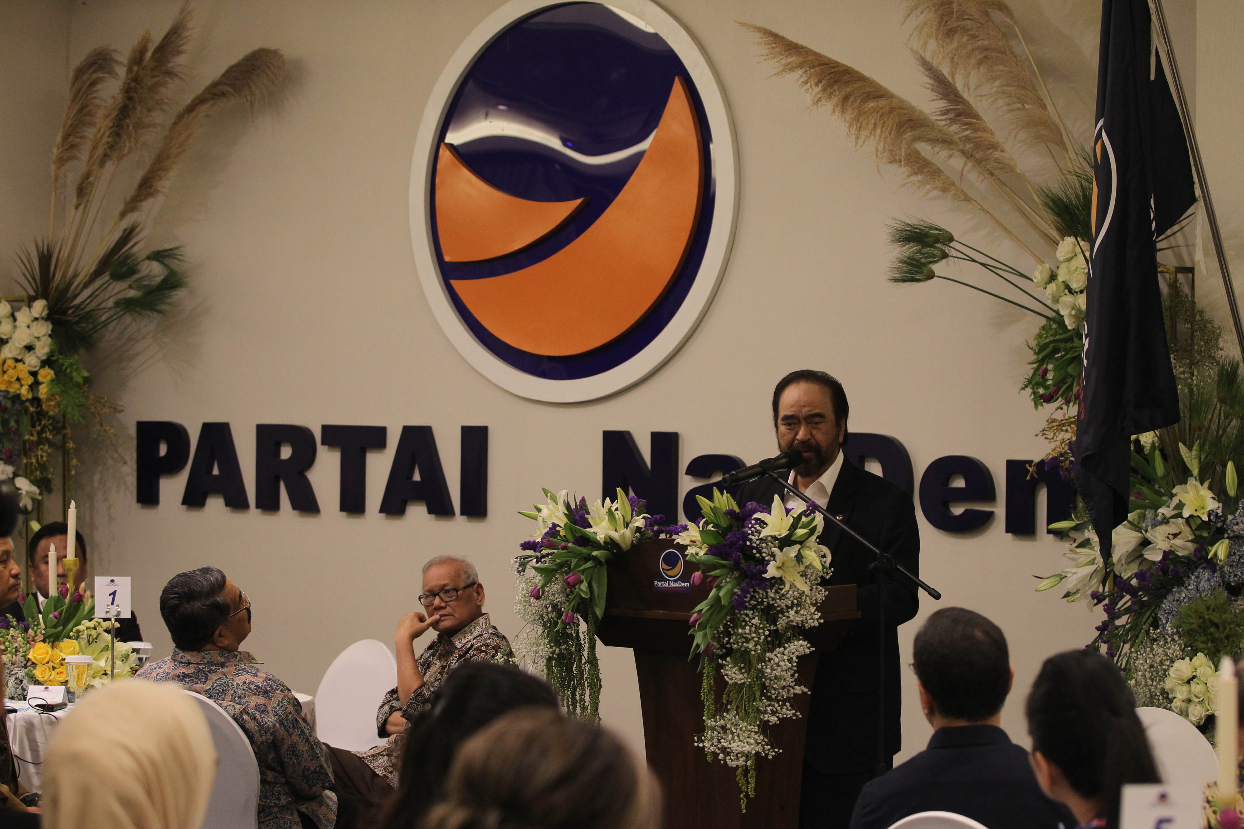  Garda Pemuda NasDem NTT mendukung Surya Paloh kembali memimpin Partai NasDem lima tahun mendatang. 