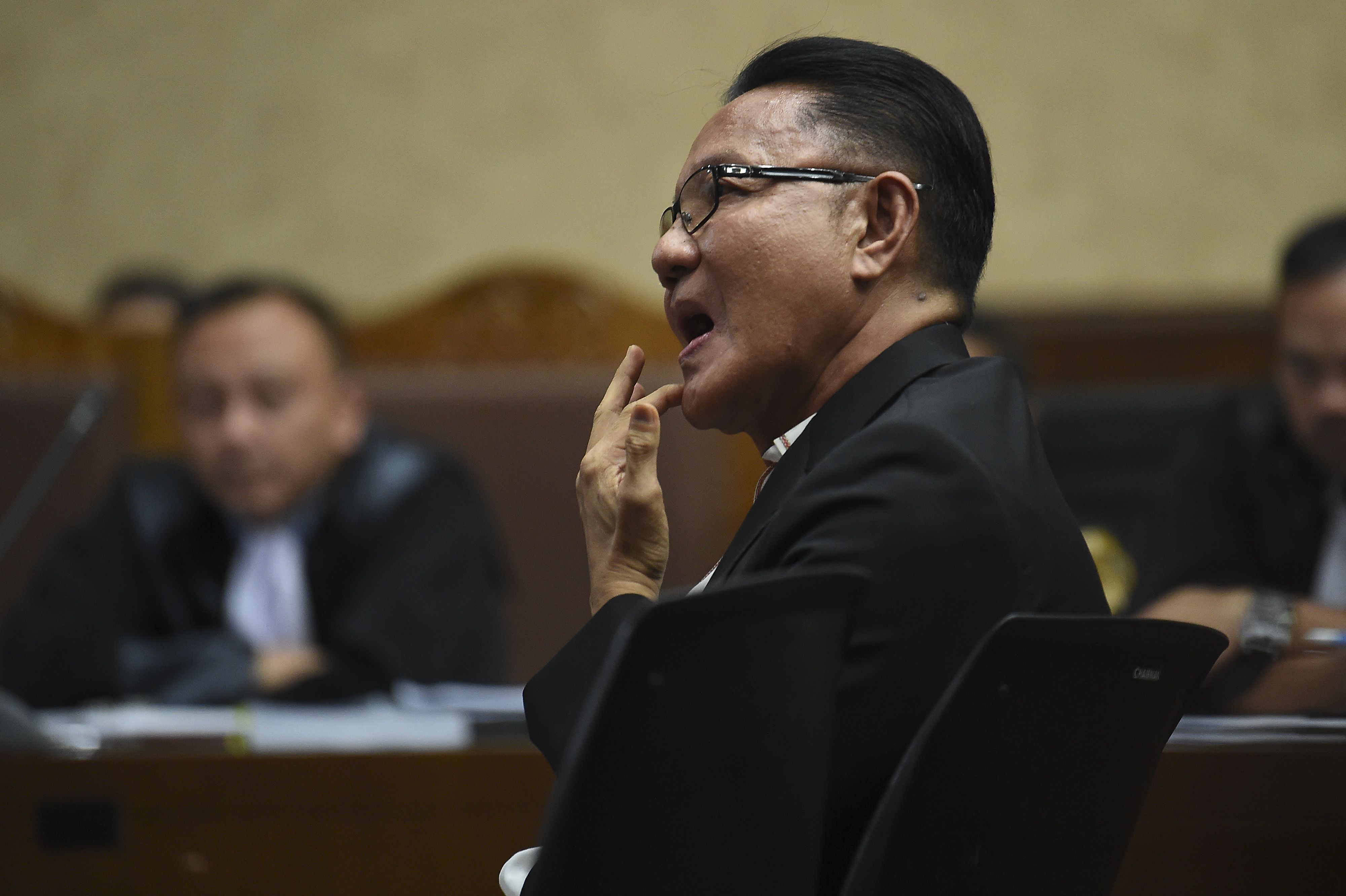 Mantan anggota DPR RI I Nyoman Dhamantra di pengadilan tipikor saat bersaksi untuk kasus impor bawang putih