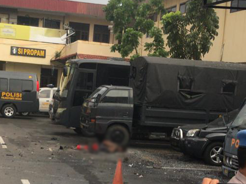 TKP ledakan bom bunuh diri di Polrestabes Medan