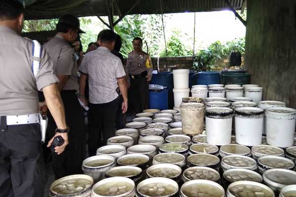 Sampah Plastik masih Dipakai Pabrik Tahu