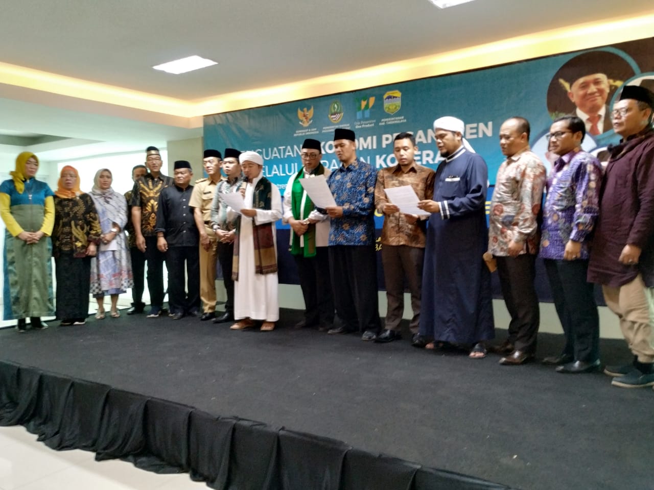 Pembentukan Sarekat Ekonomi Pesantren di Pesantren Idrisiyyah, Kecamatan Cisayong, Kabupaten Tasikmalaya, Selasa (12/11/2019). 
