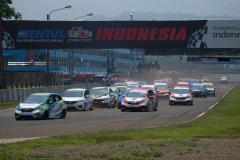 Ajang Honda Jazz & Honda Brio Speed Challenge digelar di Sirkuit BSD, Tangerang, pada Minggu (1/12).