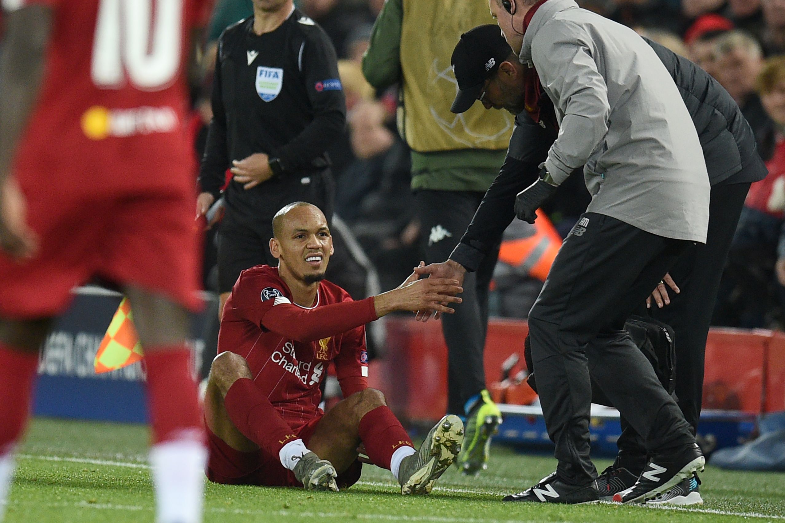 Fabinho Dipastikan Absen Hingga Tahun Baru