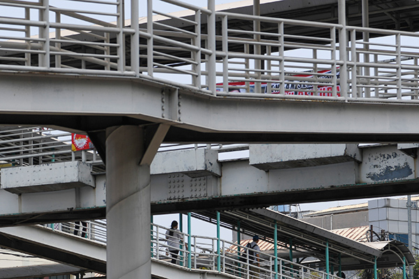 Jembatan Penyerangan Orang (JPO)