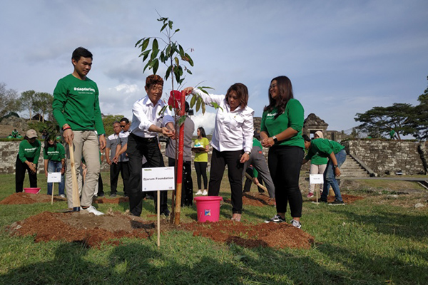 Djarum Foundation Hijaukan Candi Boko