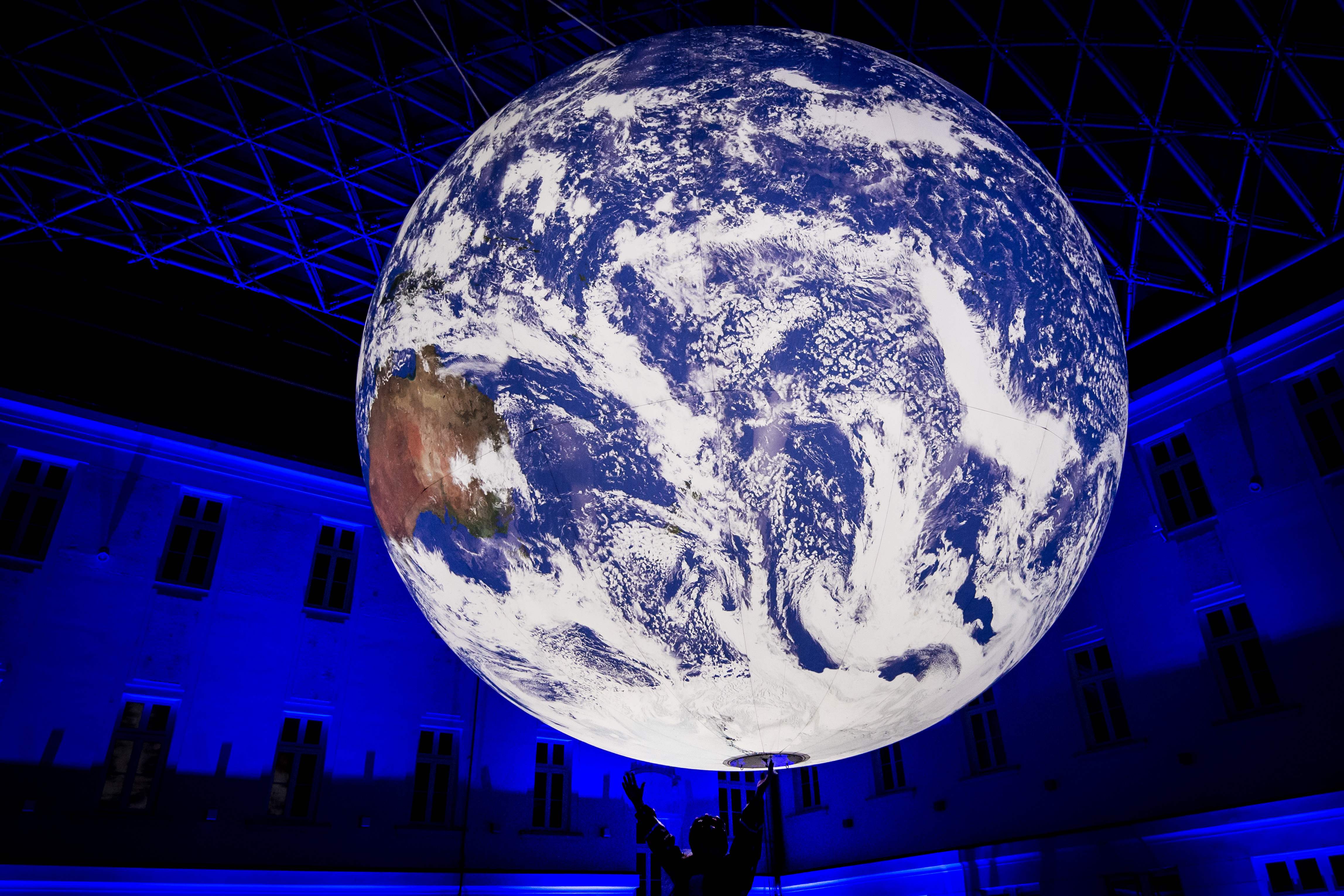 Proyeksi citra bumi.