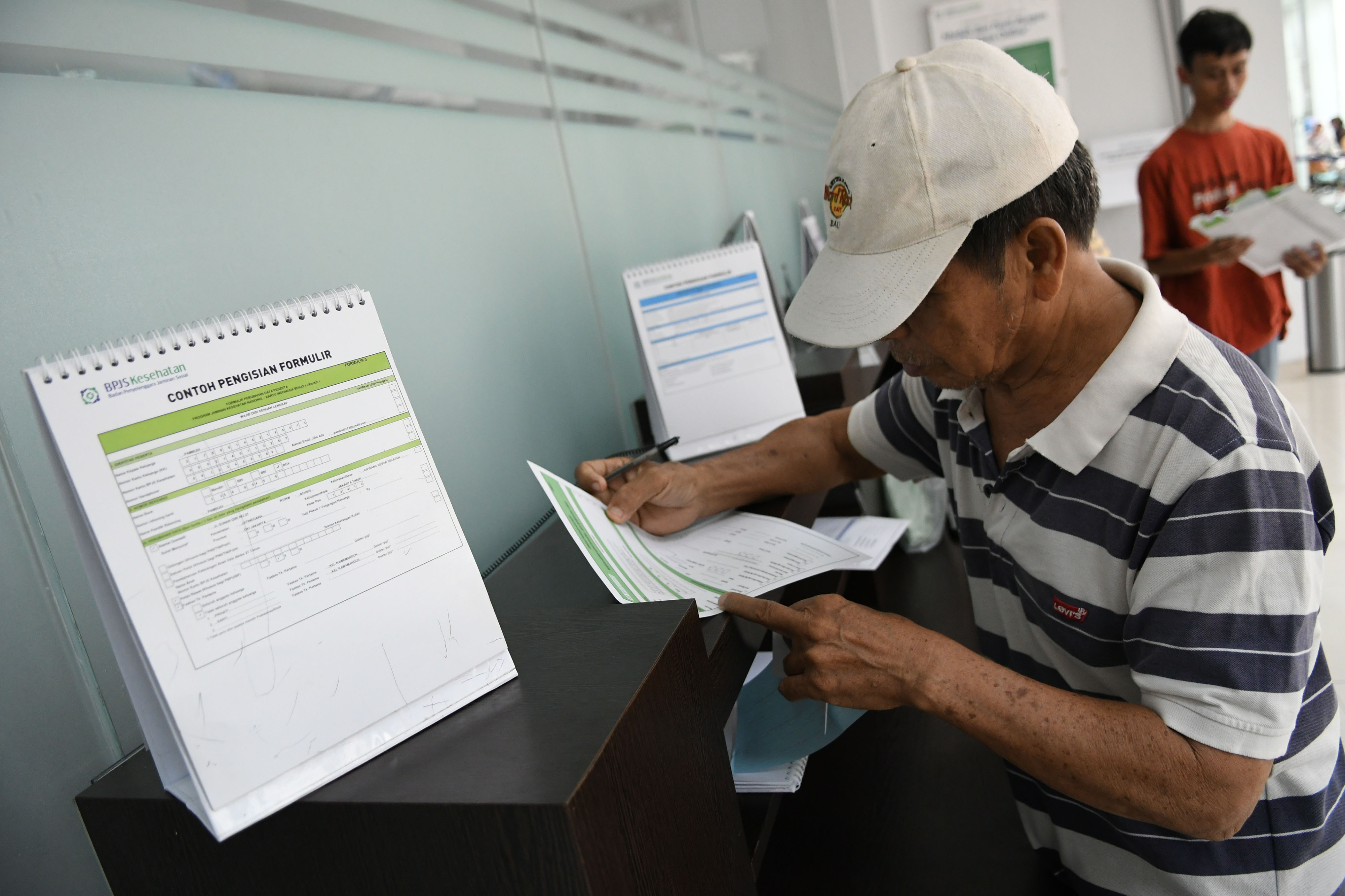 Peserta BPJS Kesehatan mandiri paling banyak menunggak iuran. 