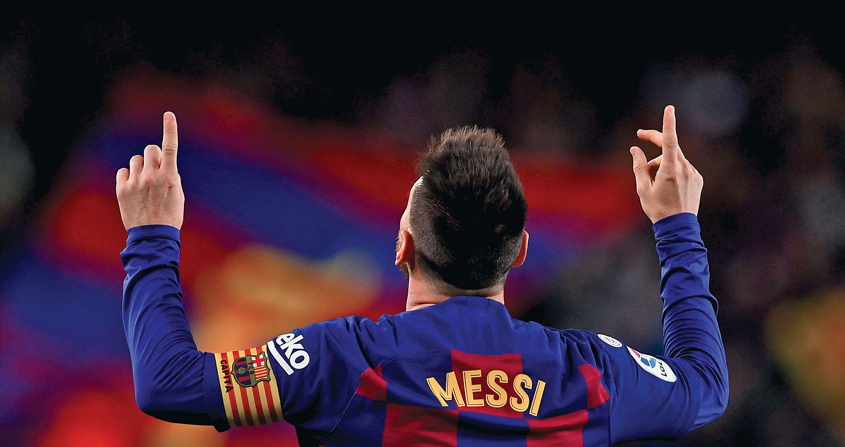 Megabintang Argentina Lionel Messi merayakan gol yang dicetaknya ke gawang Celta Vigo pada laga lanjutan Liga Spanyol di Camp Nou, Barcelona