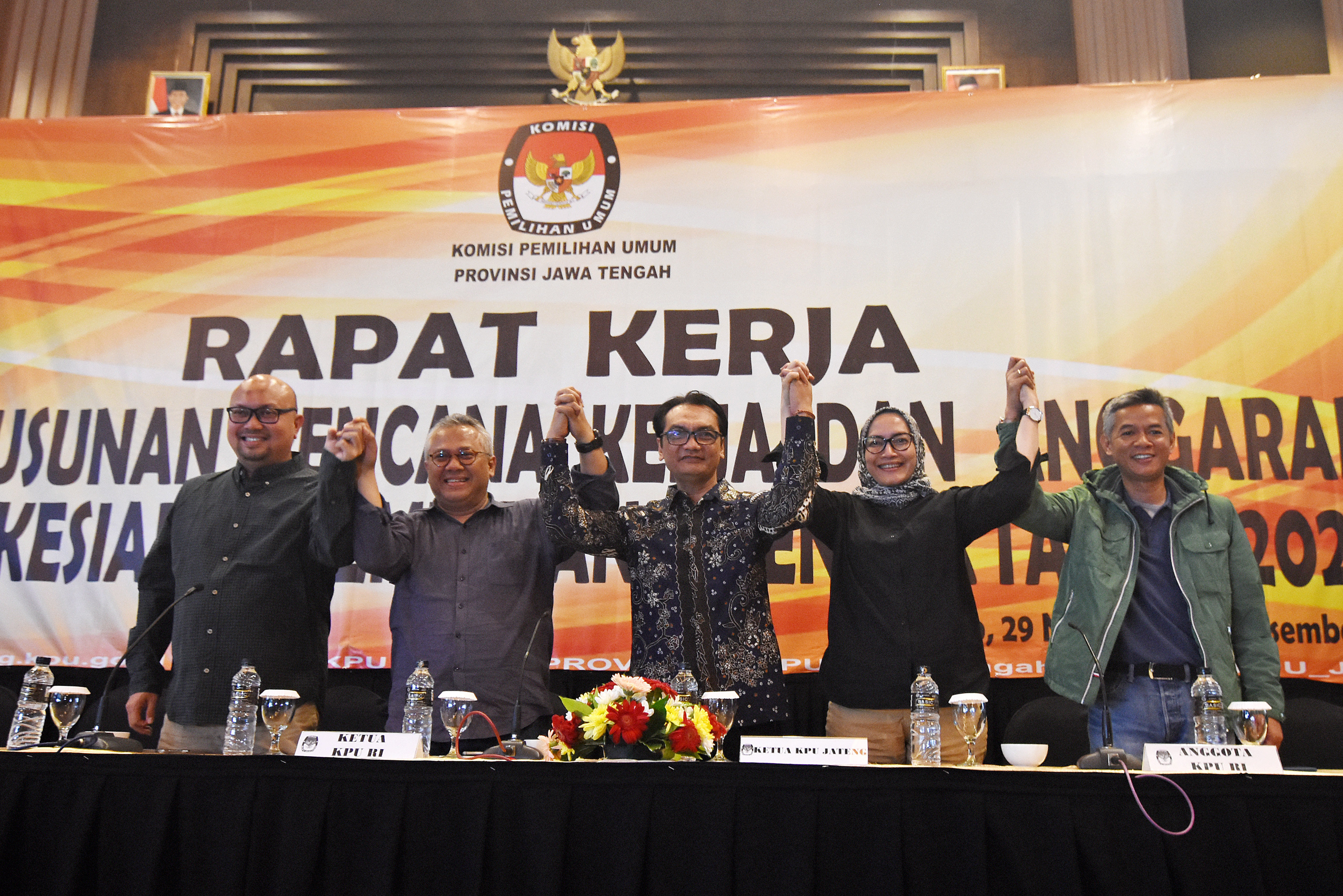 Rapat Kerja Kesiapan Pemilihan Serentak 2020 di Purwokerto, Jawa Tengah, Jumat (29/11)