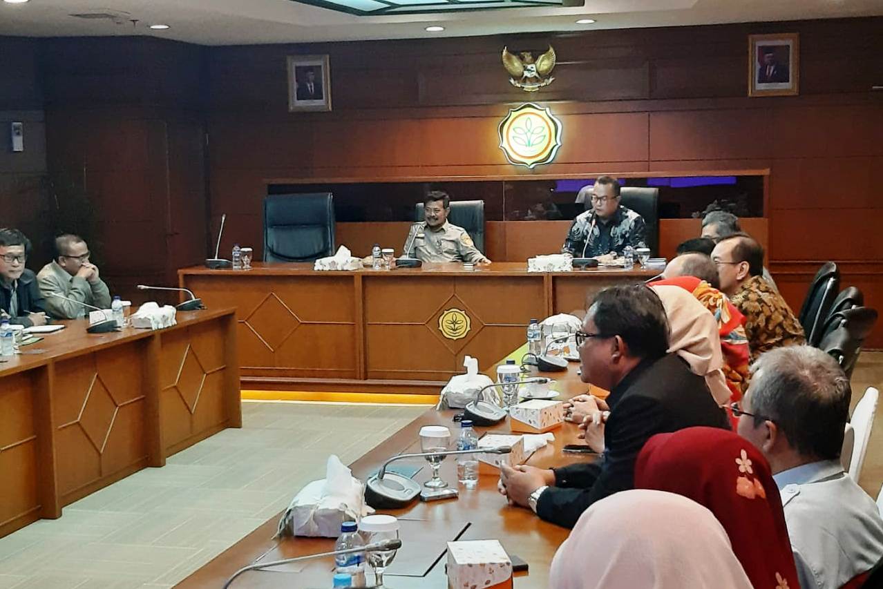 Mentan SYL menerima Rektor IPB Arif Satria di Kantor Kementan.