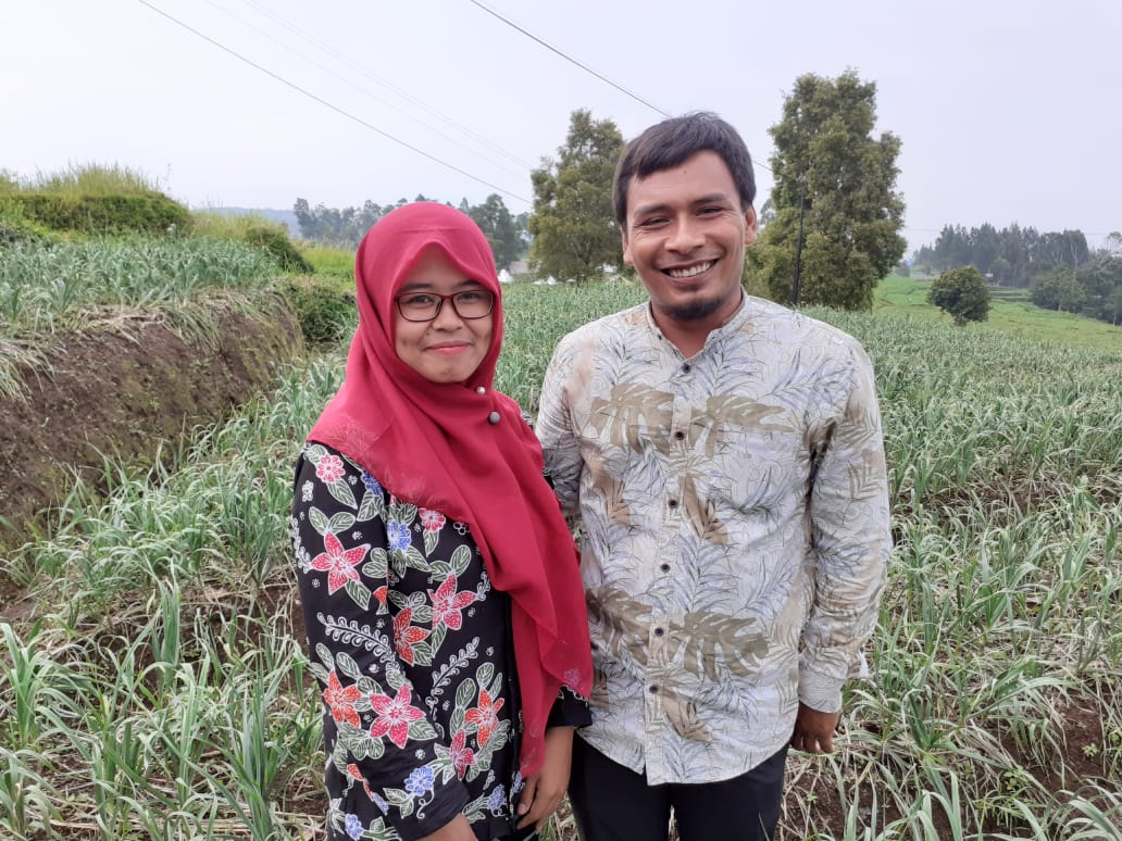 Petani bawang putih asal Tegal, Jawa Tengah, menuai berkah dari hasil pertaniannya.  