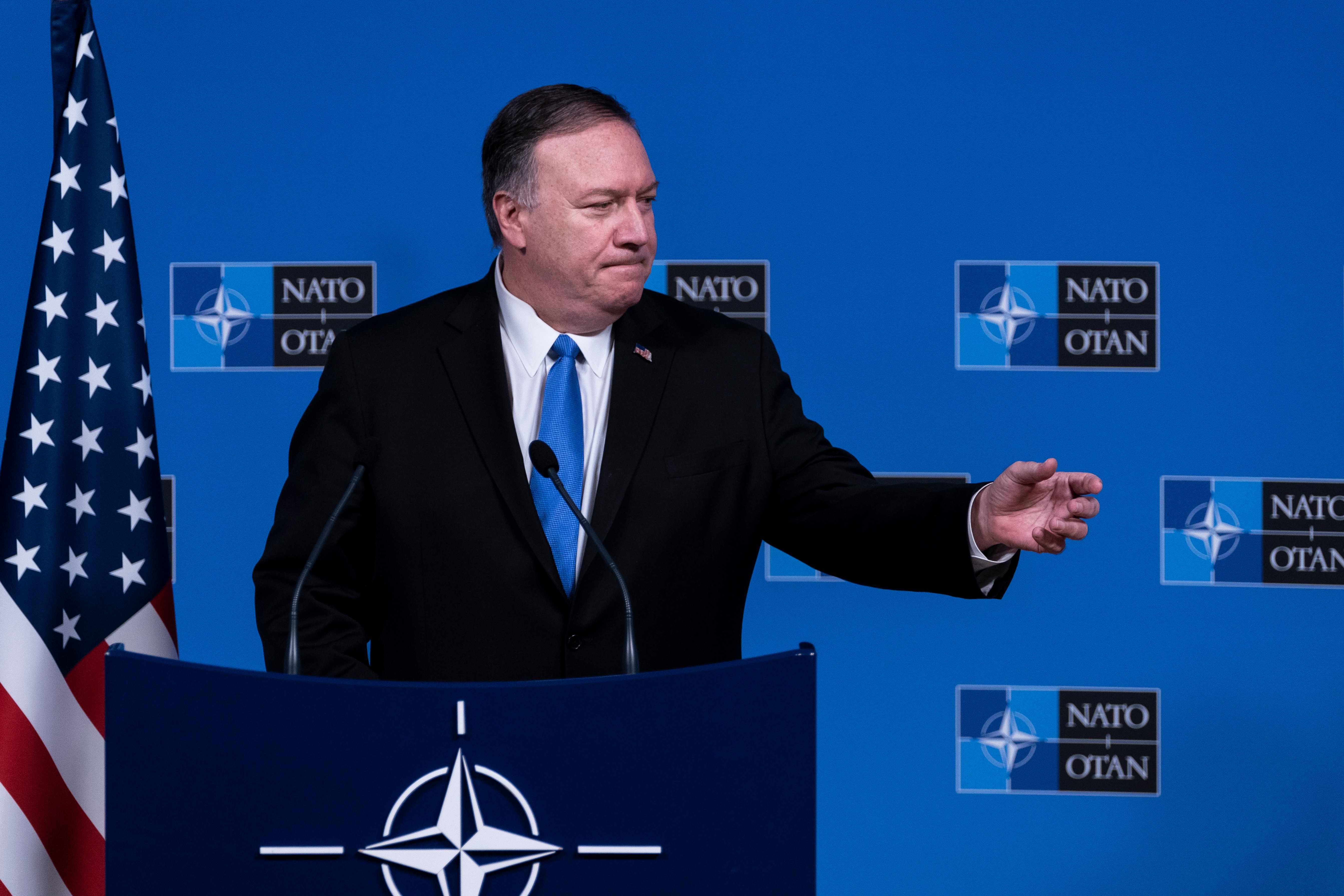 Saksi Pemakzulan Trump Sudutkan Pompeo