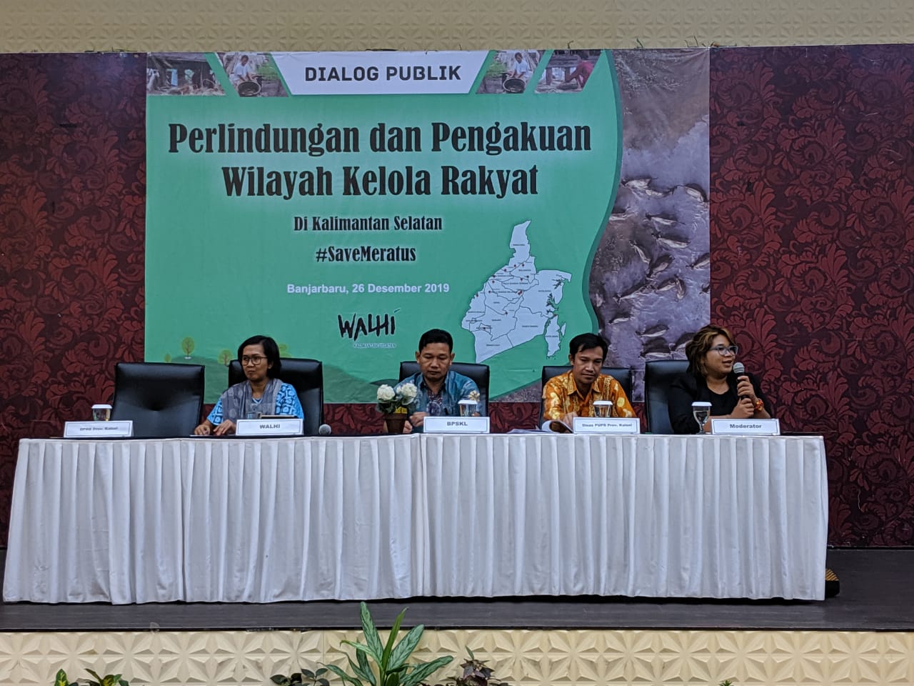 Dialog tentang Perlindungan dan Pengakuan Wilayah Kelola Rakyat di Kalsel yang diselenggarakan Walhi Kalsel di Banjarbaru, Kamis (26/12).