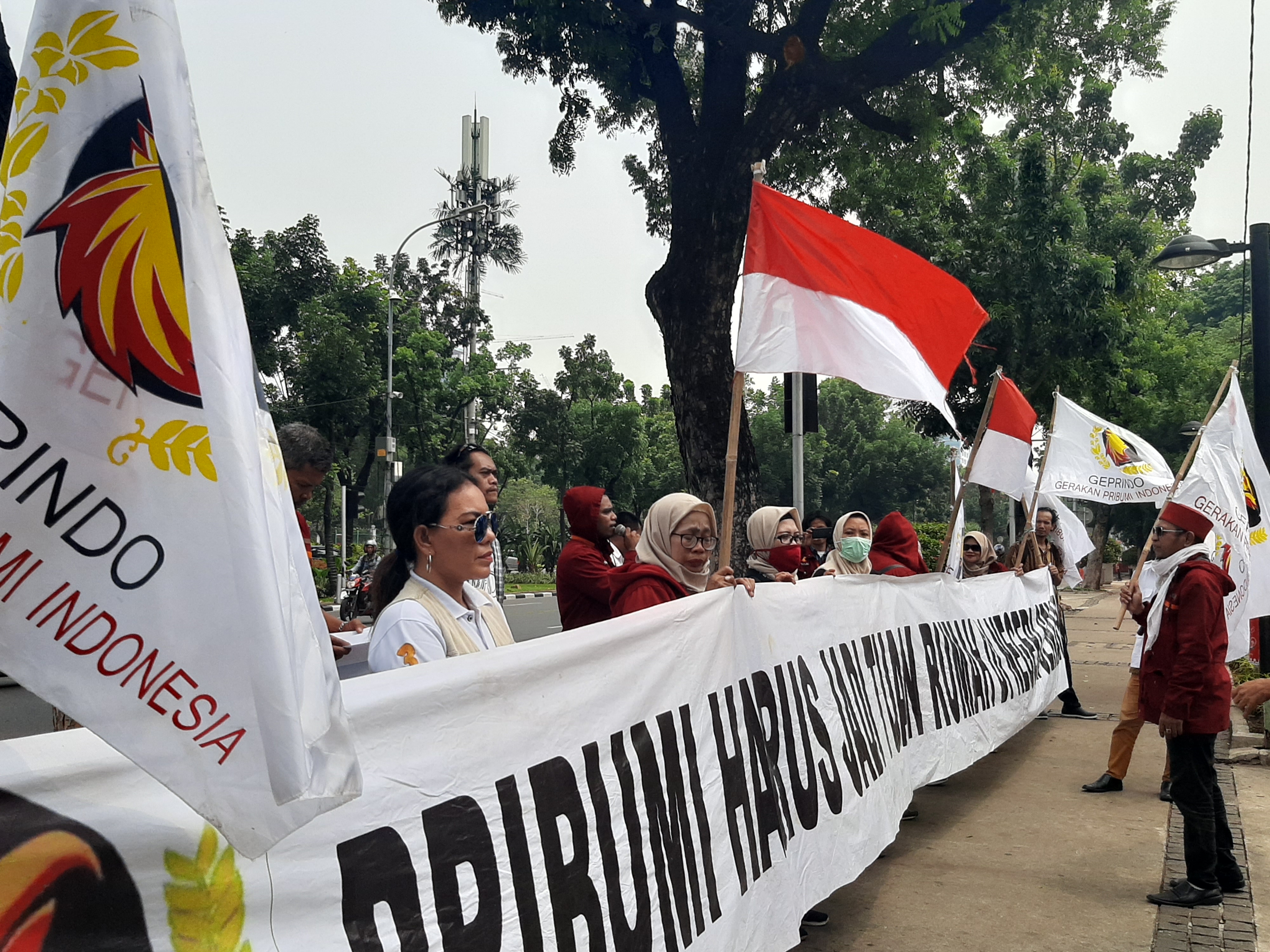 Demonstran Minta Anies Larang DWP