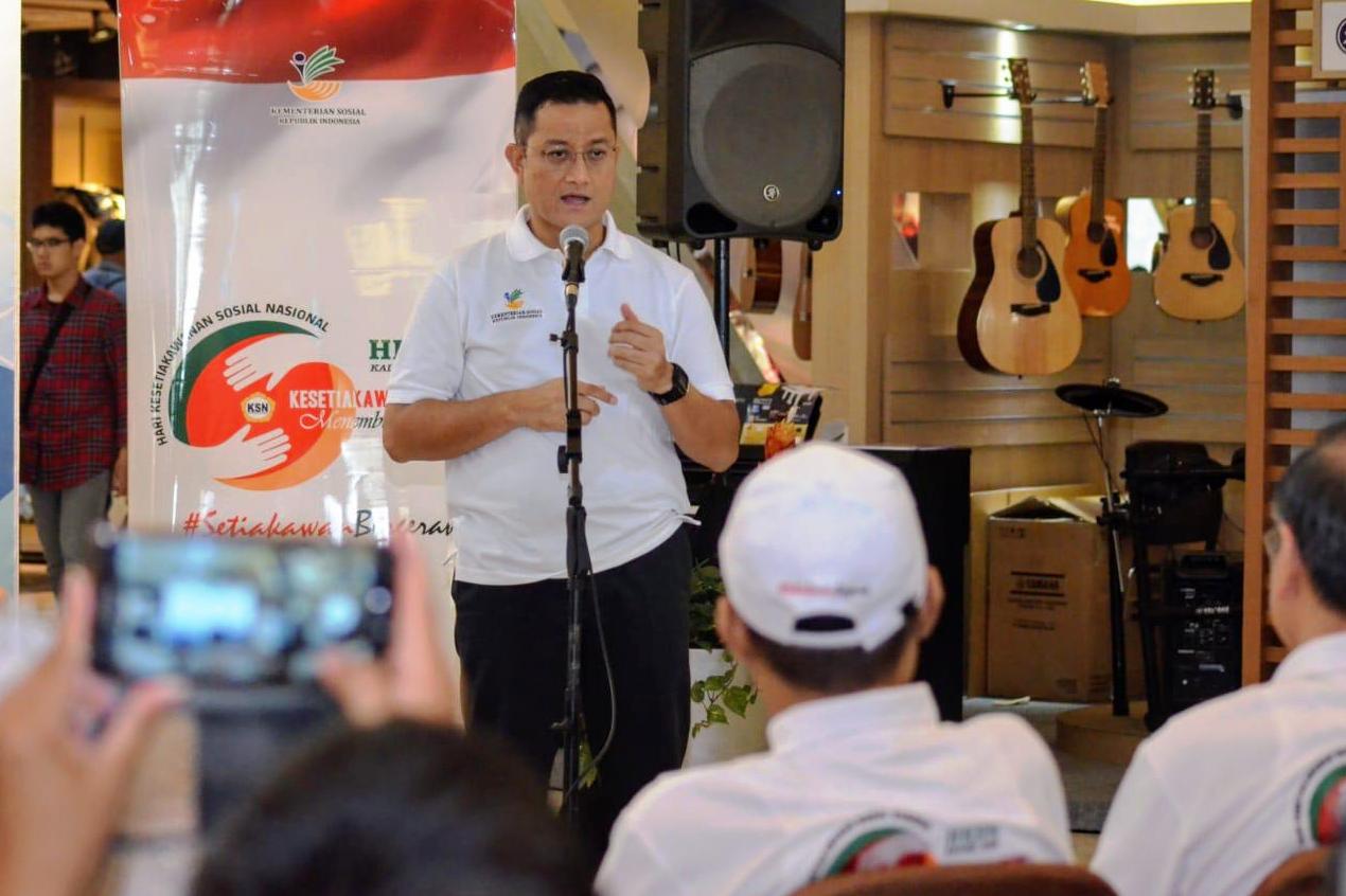 Mensos Juliari P Batubara