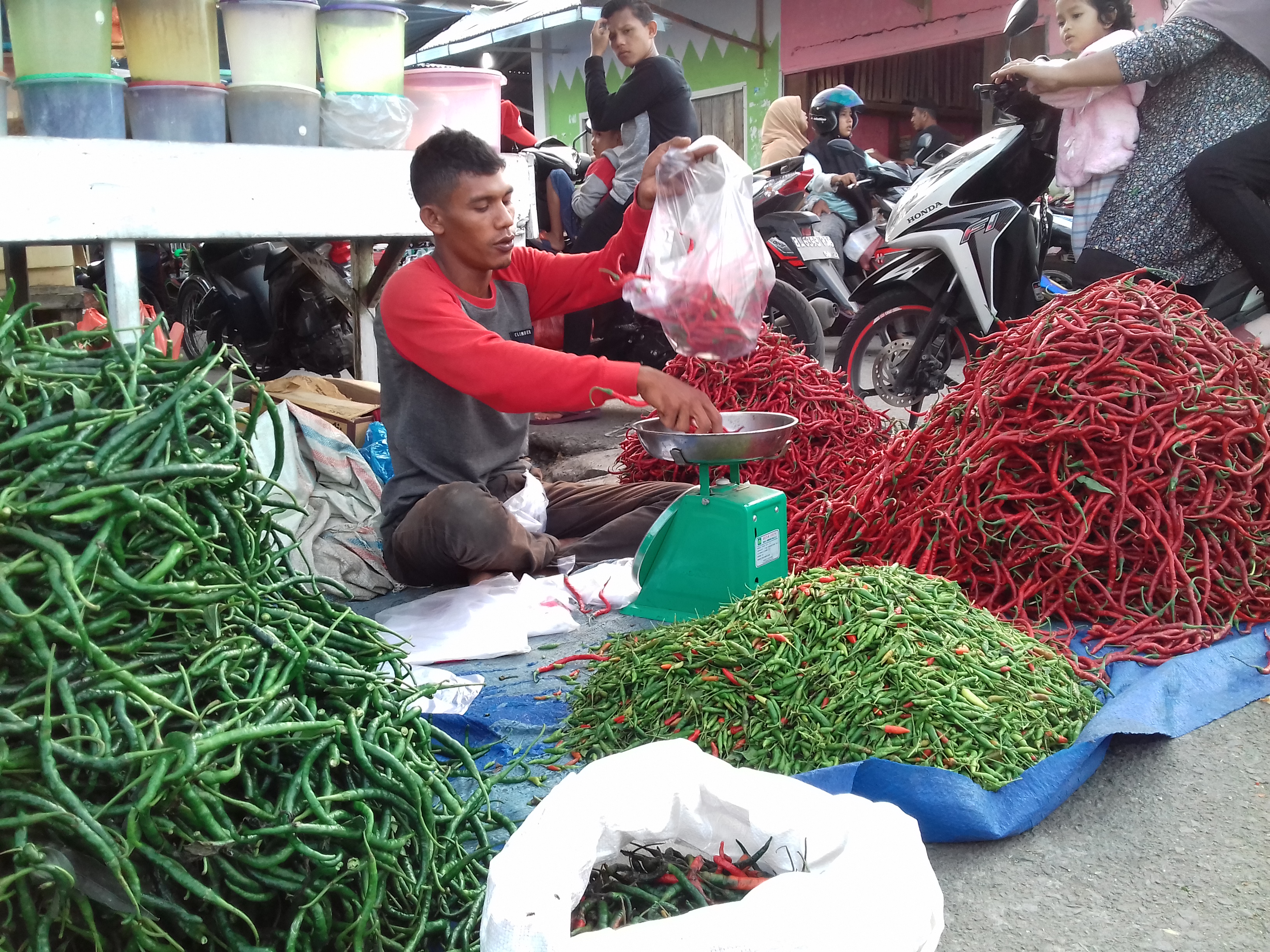 Harga pokok pangan di daerah stabil menjelang Natal dan Tahun Baru 