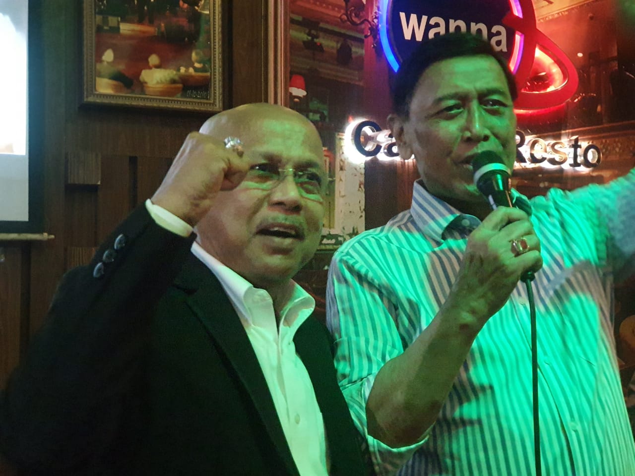 Ketua umum ReJO, HM Darmizal MS (kiri) dan anggota Watimpres Wiranto.