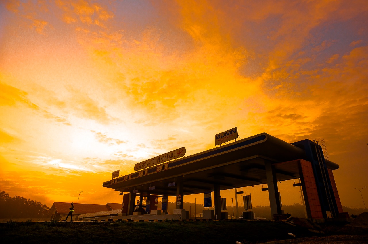 Gerbang di ruas Tol Dumai-Pekanbaru