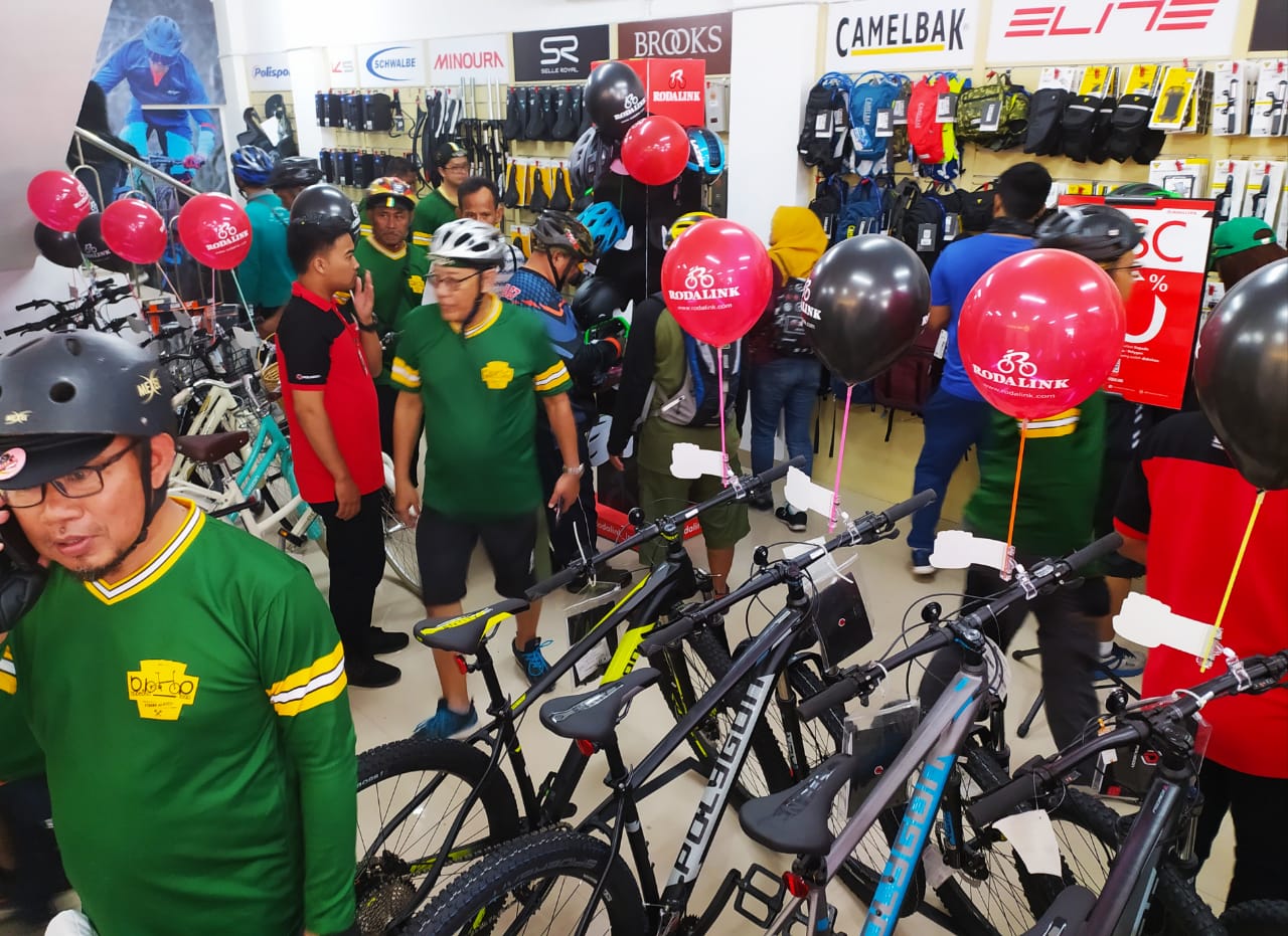 Dengan meningkatnya berolahraga dengan sepeda, bisnis sepeda tumbuh dan menjanjikan. Rodalink kembali membuka outlet yang ke-43.  