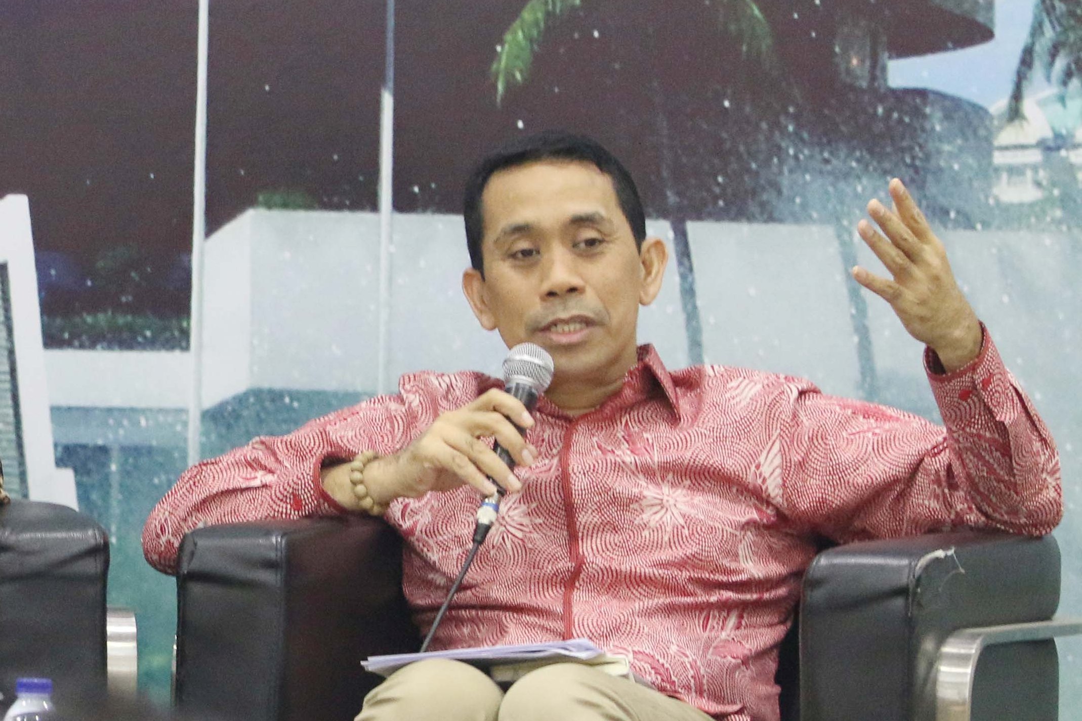  Anggota Komisi II DPR, Kamrussamad.