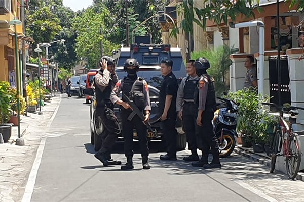 Densus 88 Antiteror Geledah Sebuah PAUD di Sleman