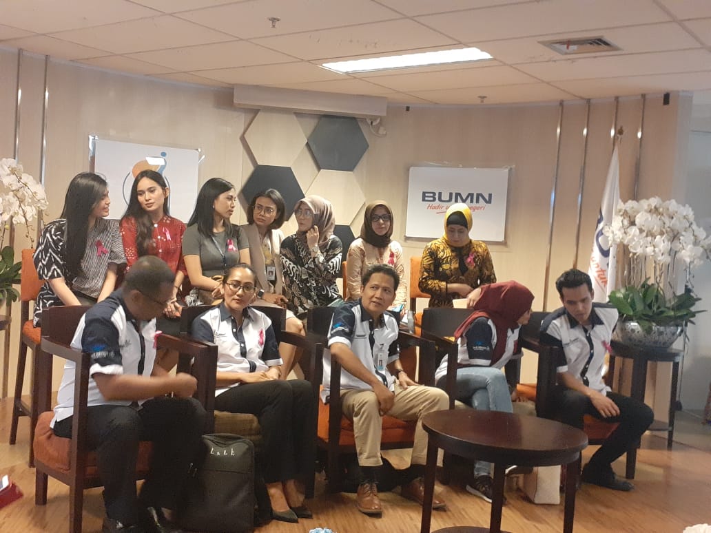 IKAGI kubu Zaenal Muttaqin usai memberikan keterangan kepada media di Kementerian BUMN