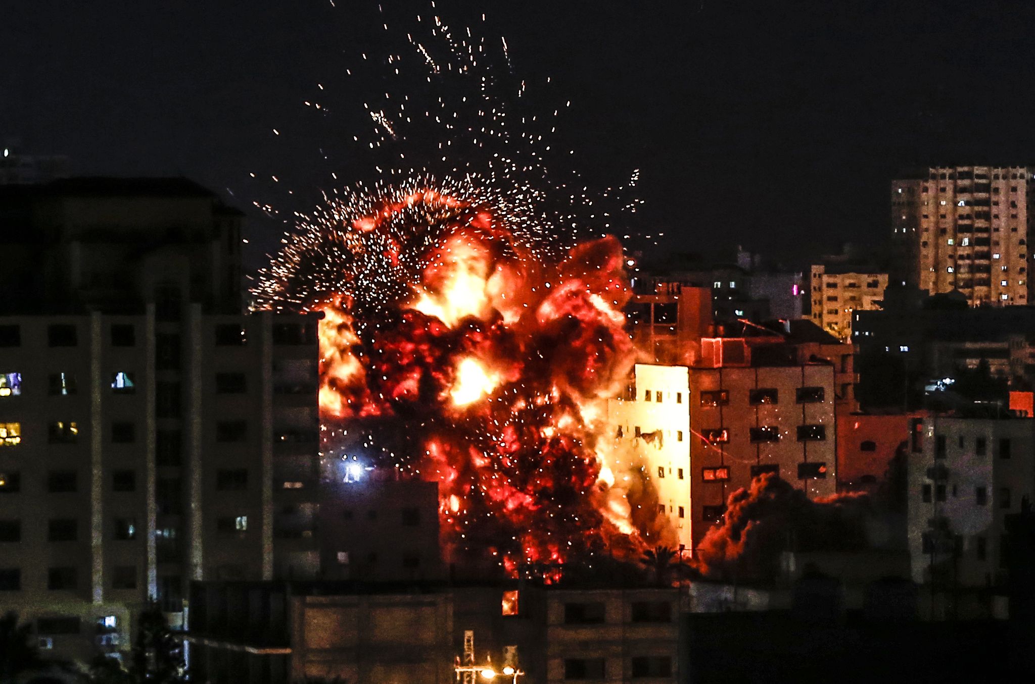Pesawat Tempur Israel Serang Fasilitas Hamas di Gaza