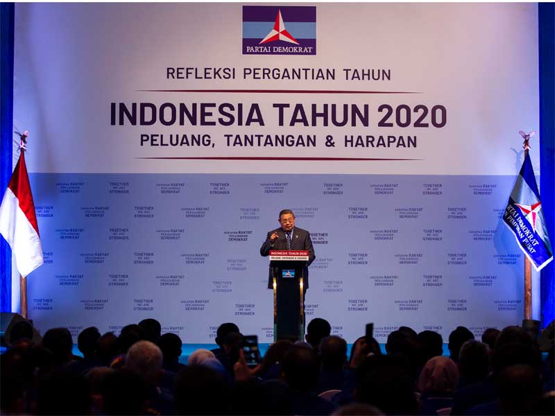 Ketua Umum Partai Demokrat Susilo Bambang Yudhoyono (SBY) seusai menyampaikan pidato pada Refleksi Pergantian Tahun Partai Demokrat.