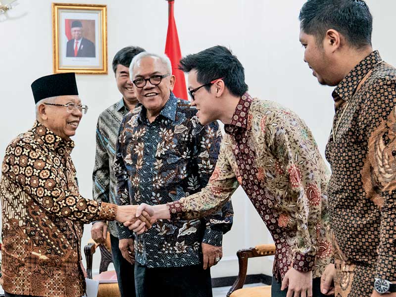 Silaturahmi antara Wakil Presiden Republik Indonesia Prof. Dr. K.H. Ma’ruf Amin dan Direktur Shopee Indonesia, Handhika Jahja.