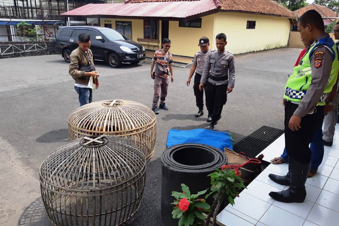 Anggota Polsek Indihiang 