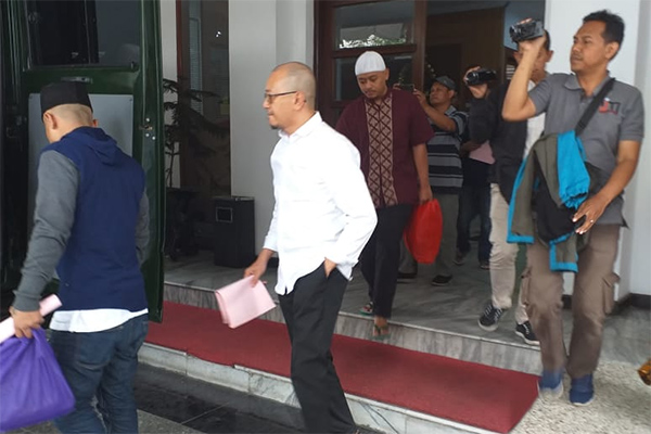 Kejari Bandung Jebloskan Pengusaha Pemalsu Surat Waris ke Tahanan