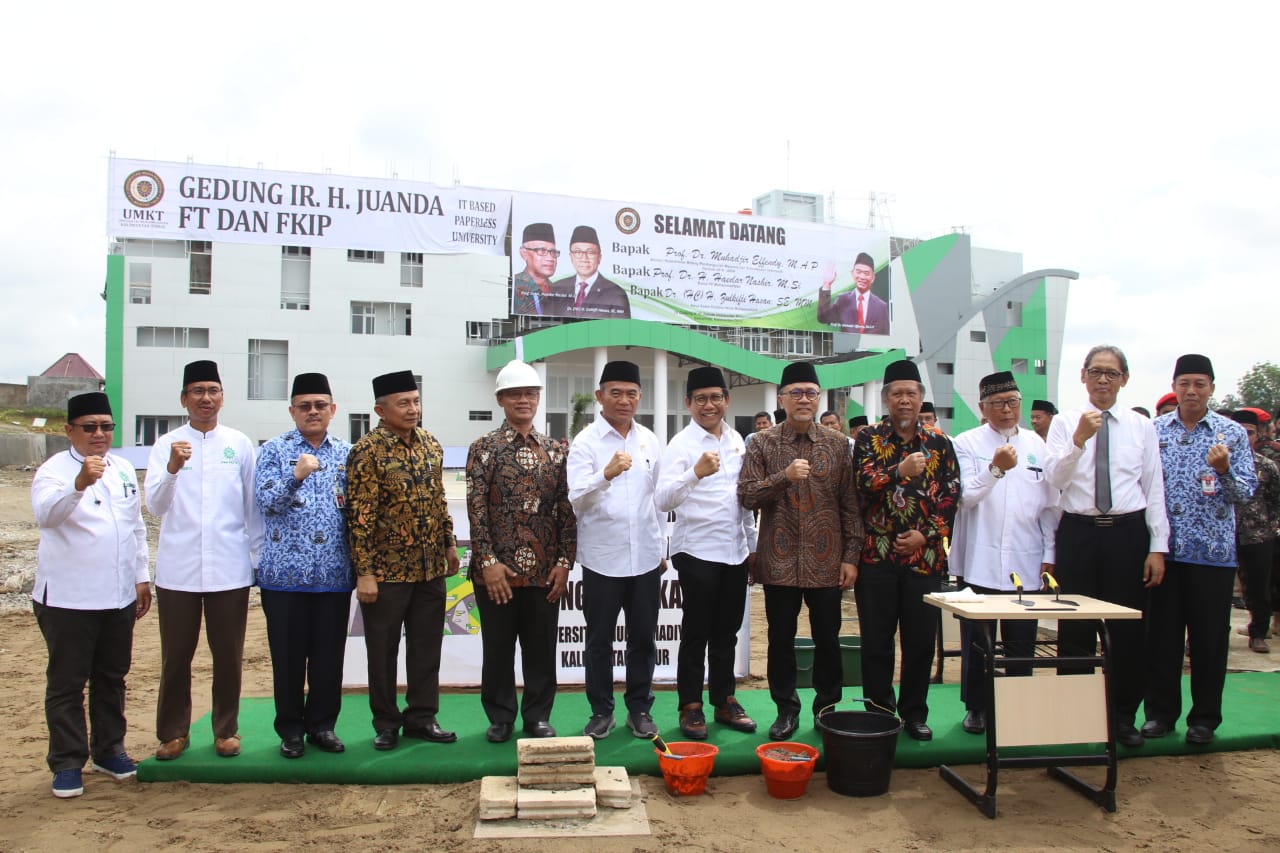 Peresmian Gedung UMKT dan peletakan batu pertama