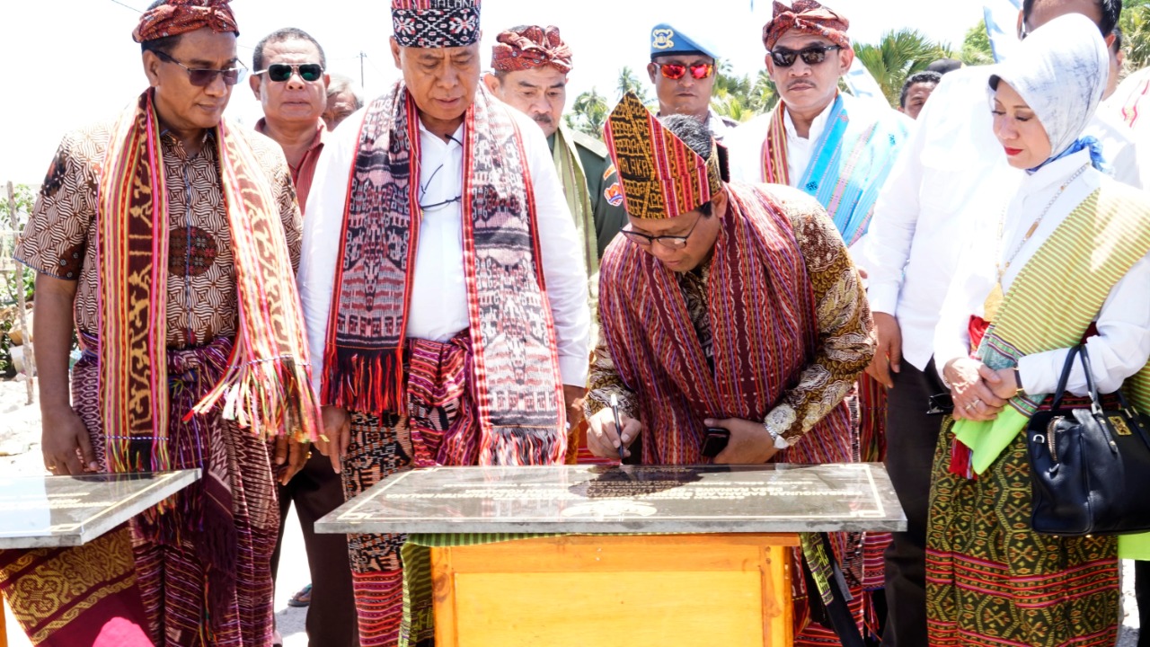 Mendes PDTT Resmikan Infrastruktur di Desa Wilayah Perbatasan 