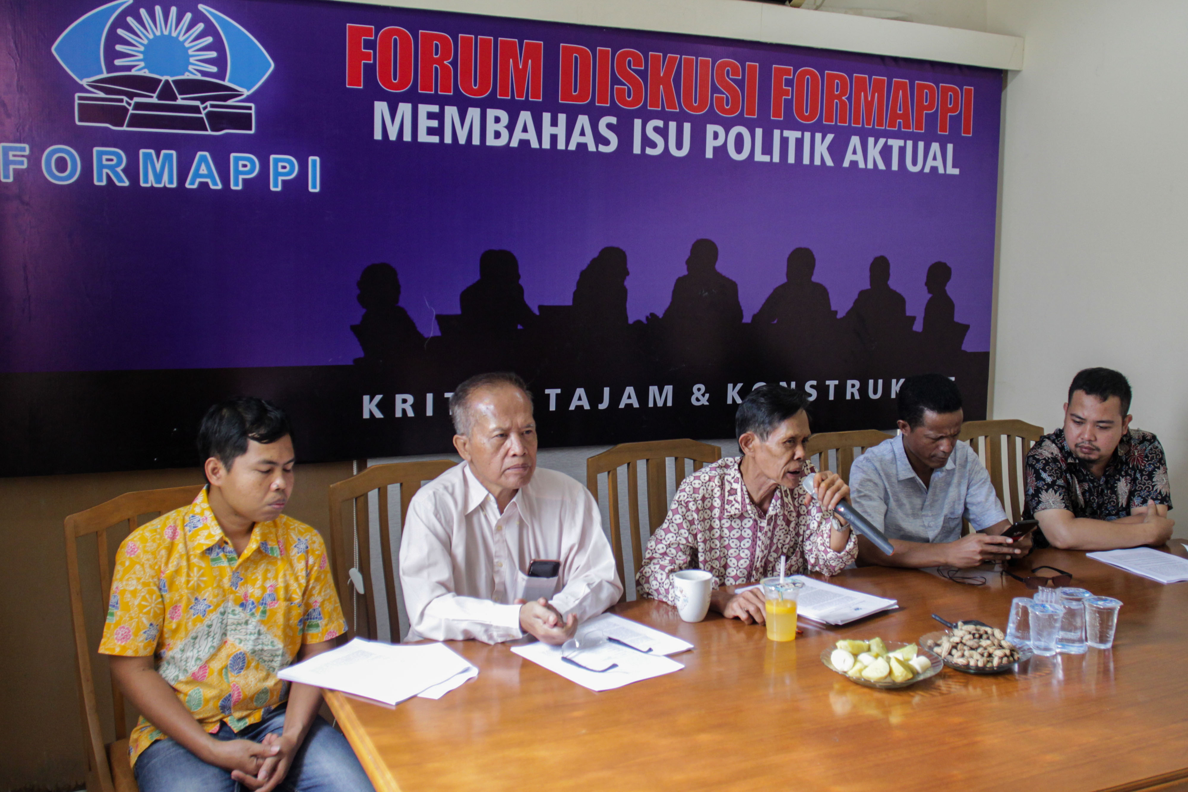 Diskusi evaluasi kinerja DPR selama 2019 yang digelar Formappi