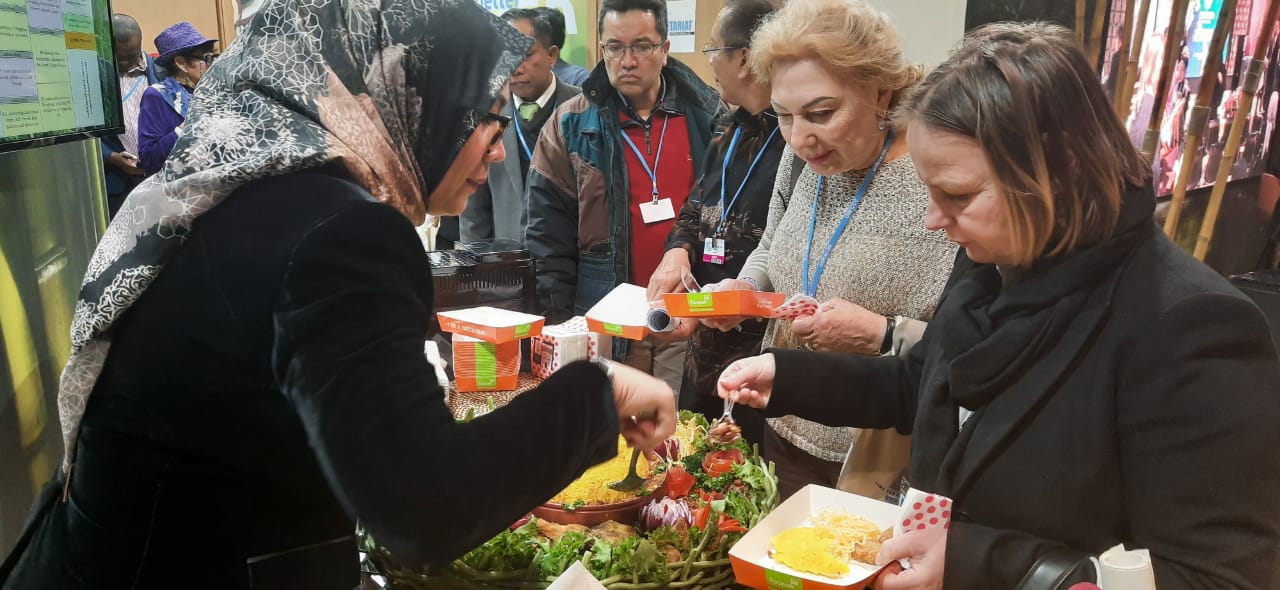 Serunya Tumpengan di Sela Konvensi Perubahan Iklim di Madrid