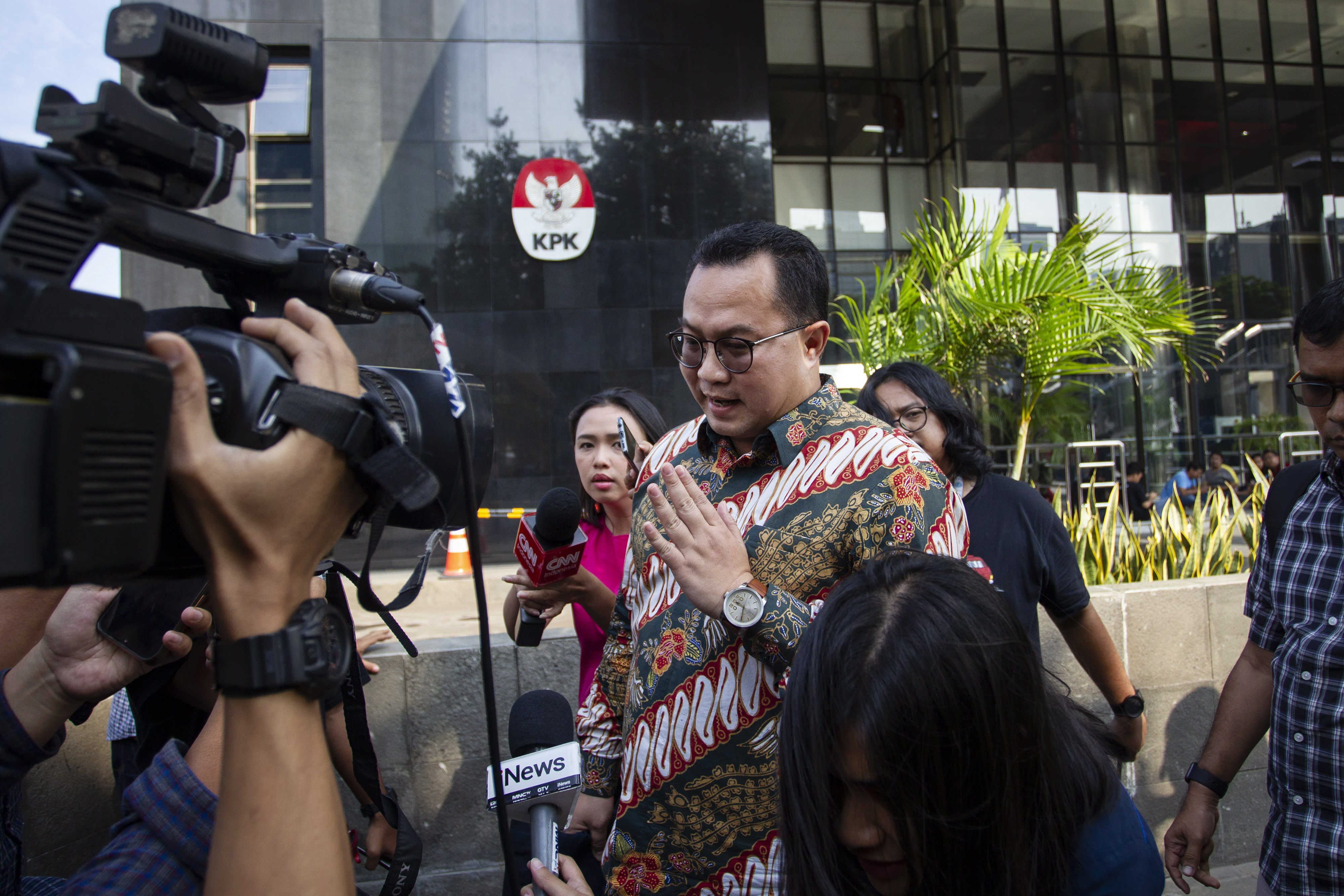 Komisaris PTPN III Arif Satria memenuhi panggilan KPK sebagai saksi