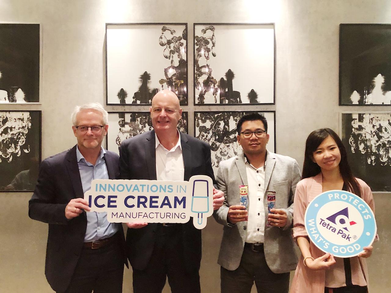 Seminar es krim yang menghadirkan dua pembicara dari Denmark.   