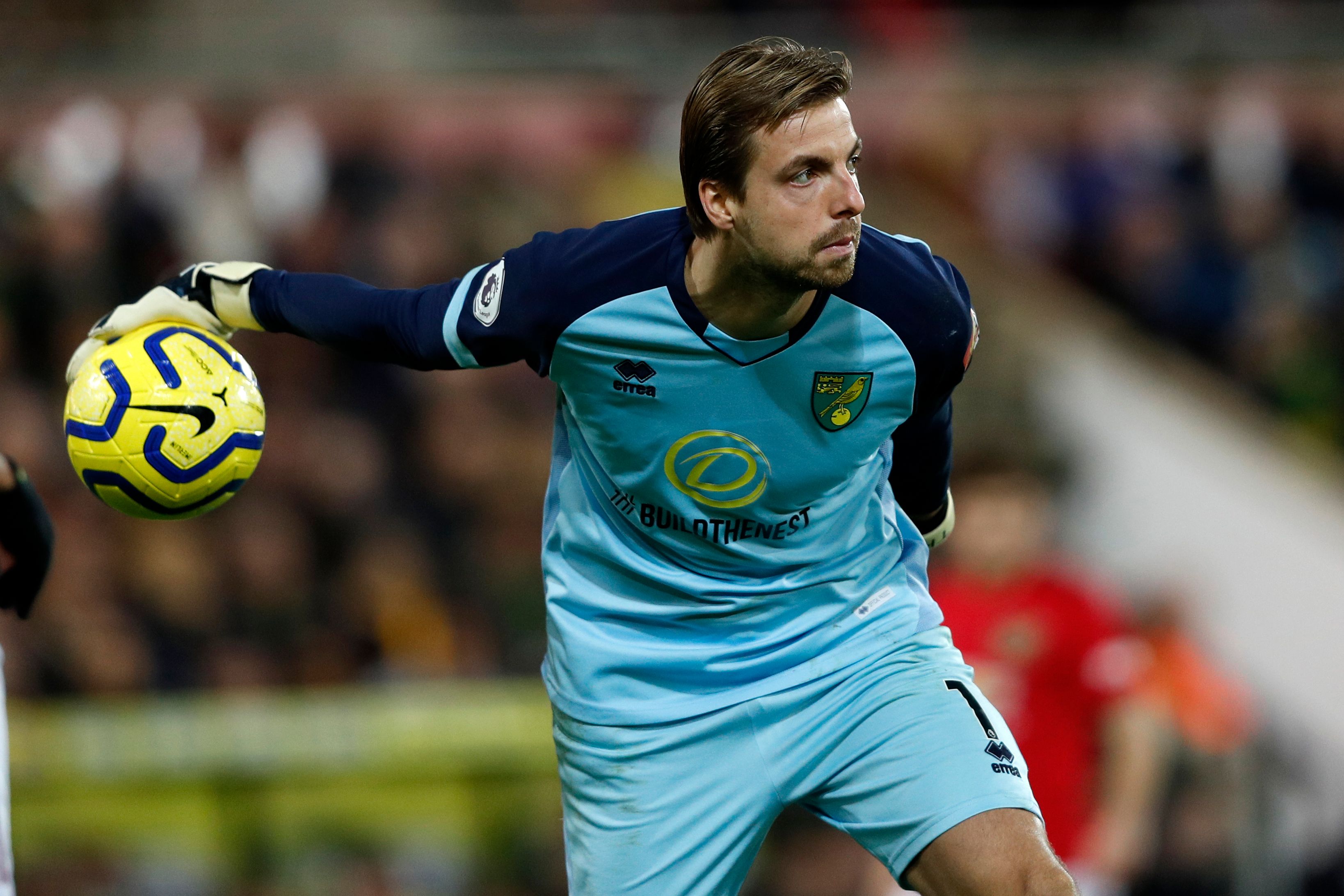  Tim Krul membuat gol bunuh diri sehingga Norwich harus puas imbang dengan Leicester City