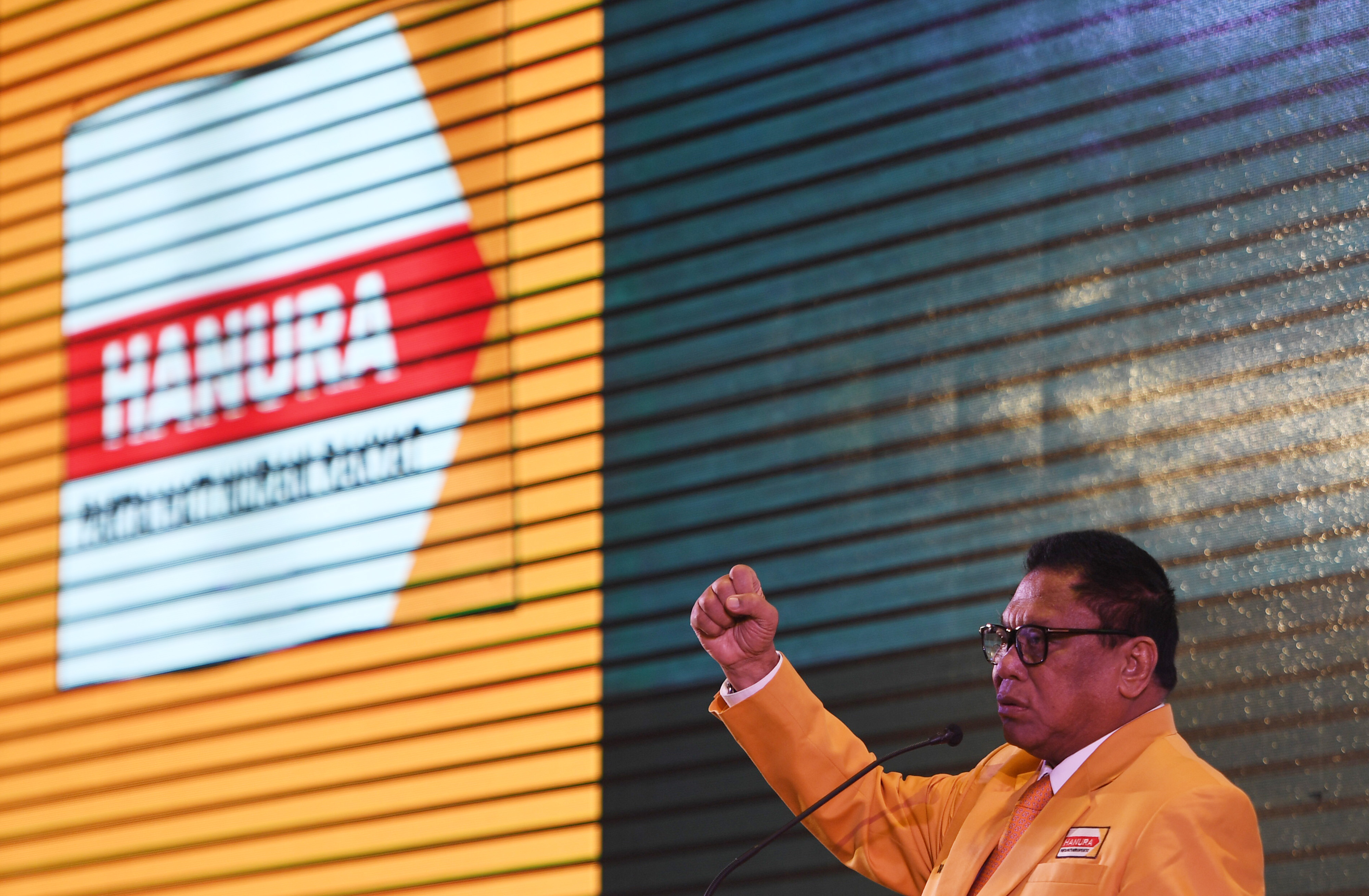  Ketua Umum Partai Hanura Oesman Sapta Odang