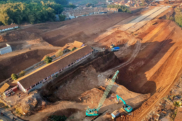 Pembangunan tol Cisumdawu