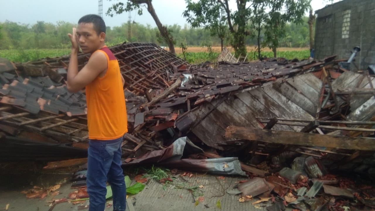 17 Desa di Bojonegoro Diterjang Angin Beliung 