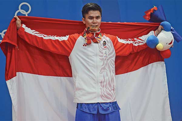 Atlet wushu Indonesia Edgar Xavier Marvelo memenangi nomor daoshu/gunshu combined cabang wushu SEA Games ke- 30 di Gedung World Trade Center