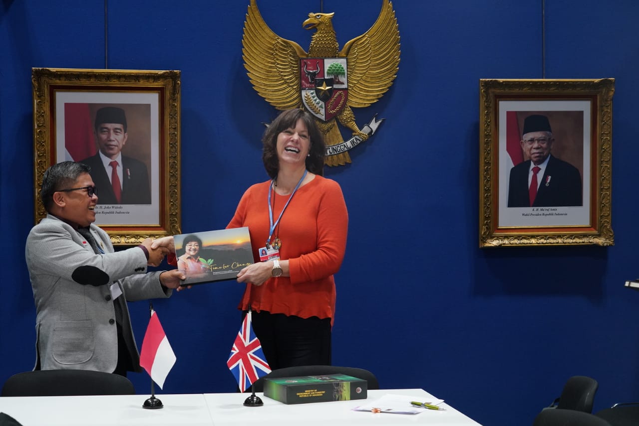 Pertemuan Wakil Mneteri LHK ALue Dohong dengan Claire Perry, President of COP26