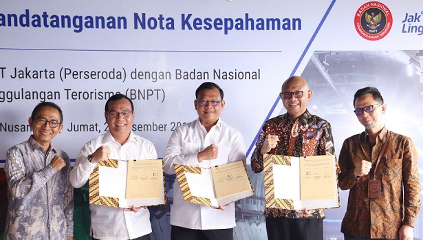 Penandatanganan MoU antara BNPT dan PT MRT Jakarta untuk penanggulangan terorisme, Jumat (20/12).