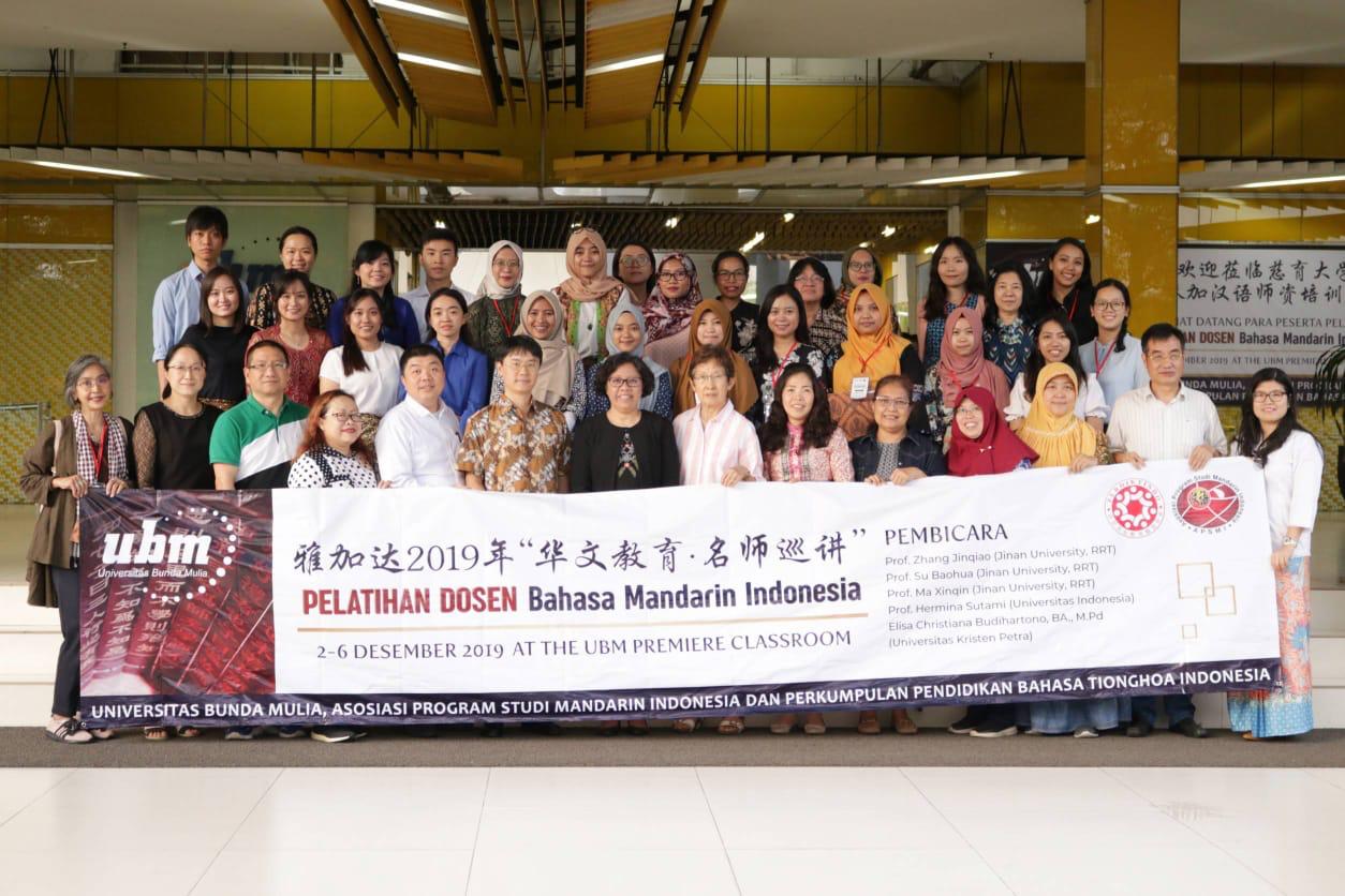 Pelatihan Bahasa Mandarin di UBM