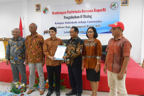 Merangkul Komunitas, KoparRi Cabang Komodo Dikukuhkan