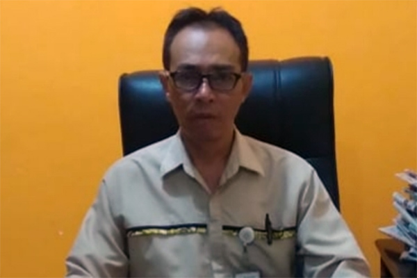 Kasubdivre Larantuka, Pieter E De Haan