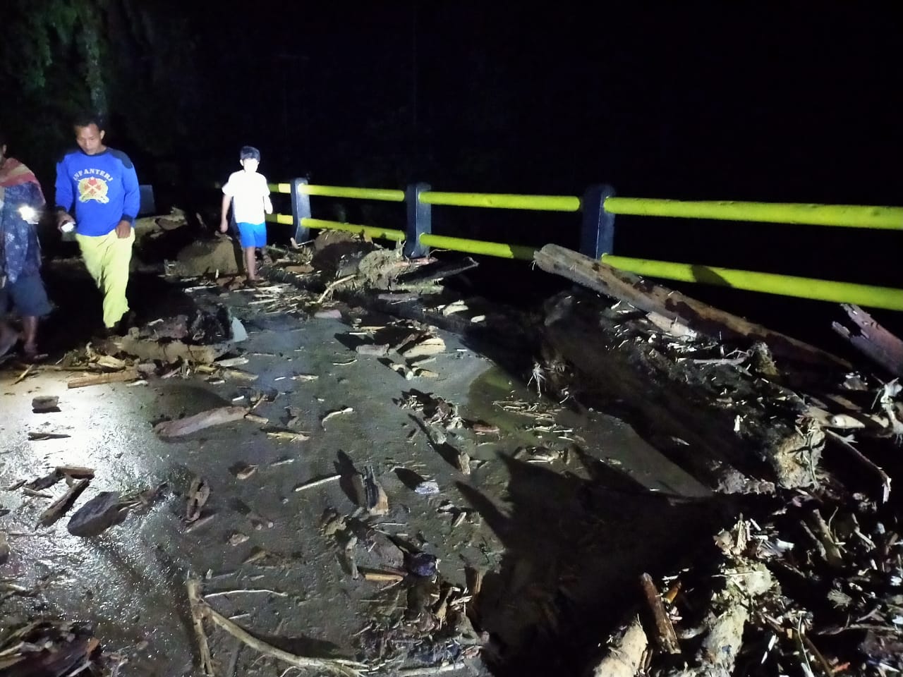 Dampak banjir bandang di Kabupaten Labuhanbatu Utara, Sumatra Utara, Minggu 29 Desember 2019 dinihari.