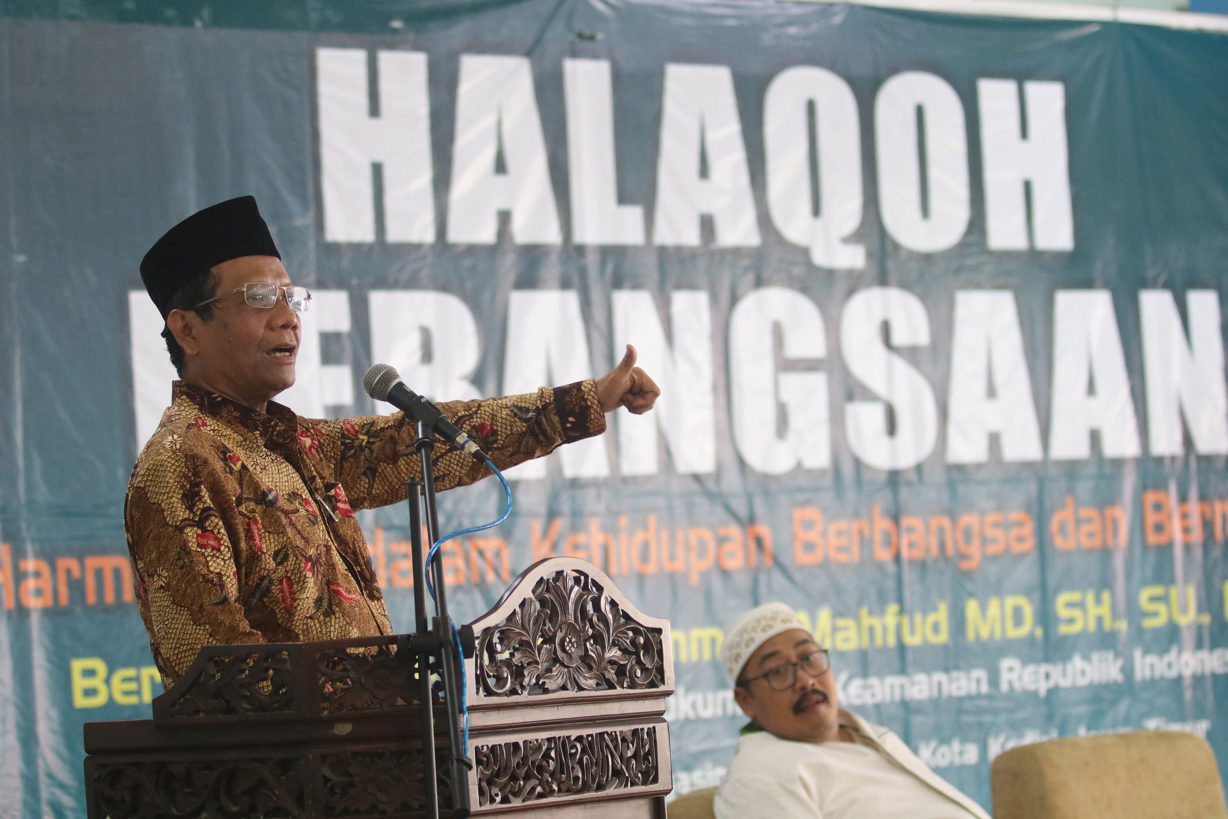 Mahfud: Dua WNI yang Disandera Abu Sayyaf Berhasil Dibebaskan